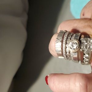 Tiffany new  gorgeous atlas ring new never worn gorgeous design box bag tiffany